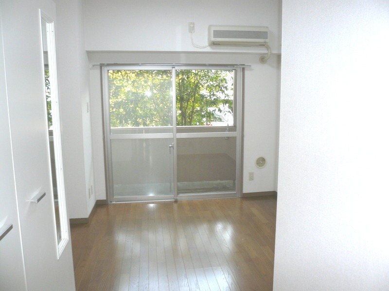 ��ʌ��������܎s�Y�a�挳���Q���ڂ̃}���V�����̋��ԁE���r���O