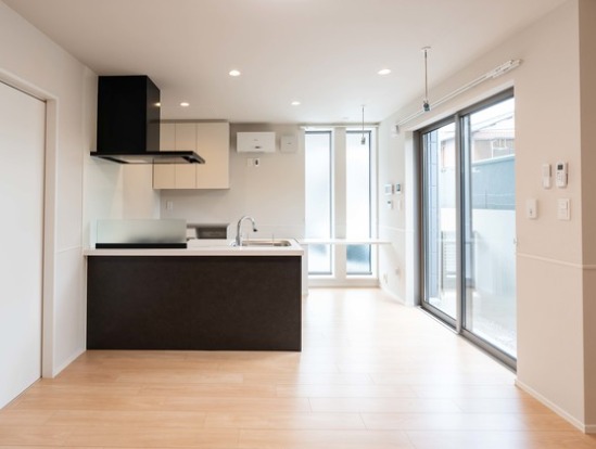 ��ʌ��������܎s��{��㏬���̃}���V�����̋��ԁE���r���O