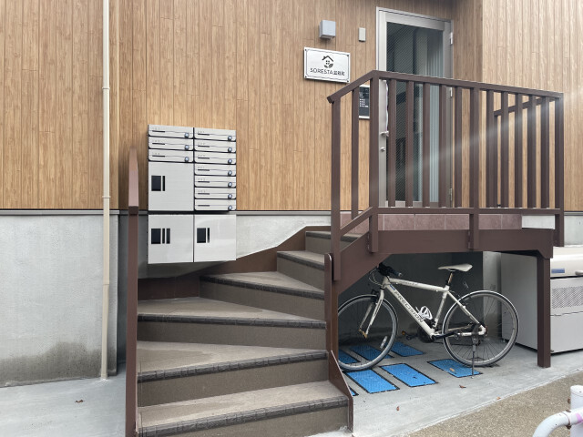 ��ʌ��������܎s�k��~�͒��̃A�p�[�g�̃G���g�����X