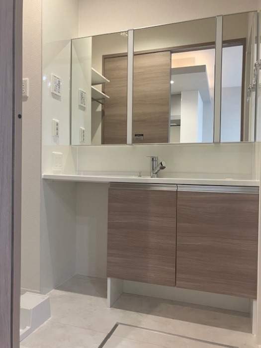 ��ʌ��������܎s�Y�a���؍�S���ڂ̃A�p�[�g�̐��ʏ�