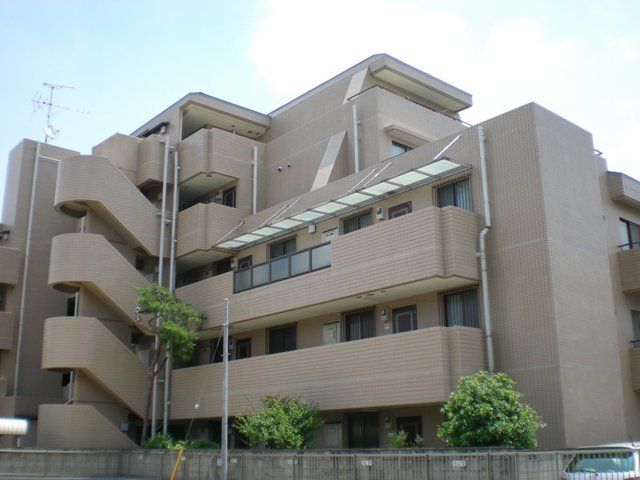 ��ʌ��������܎s�k�擌�听���P����621-1�̃}���V�����̌����O��