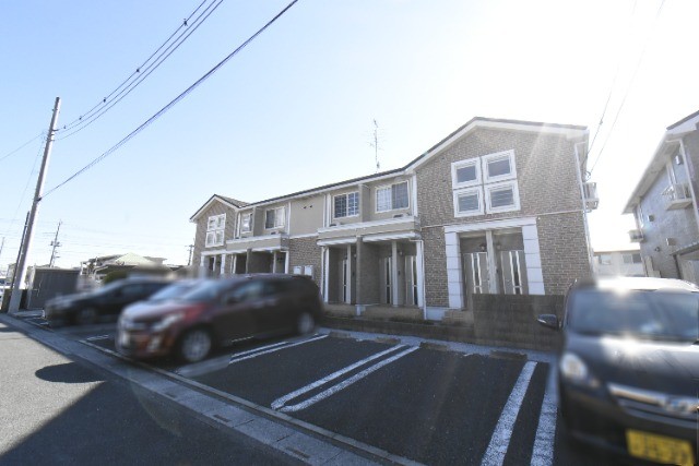 ��ʌ������s�V�����W���ڂ̃A�p�[�g�̌����O��