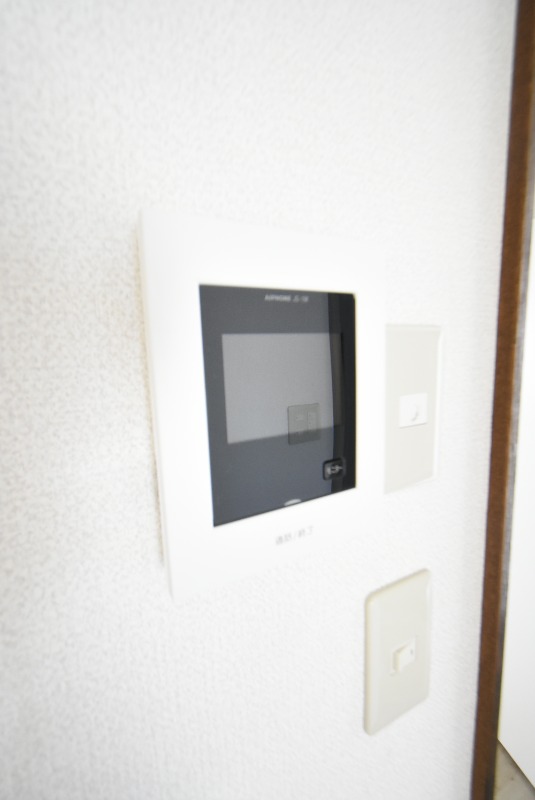 ��ʌ��k�����S�ɓޒ��厚�����̃A�p�[�g�̂��̑�