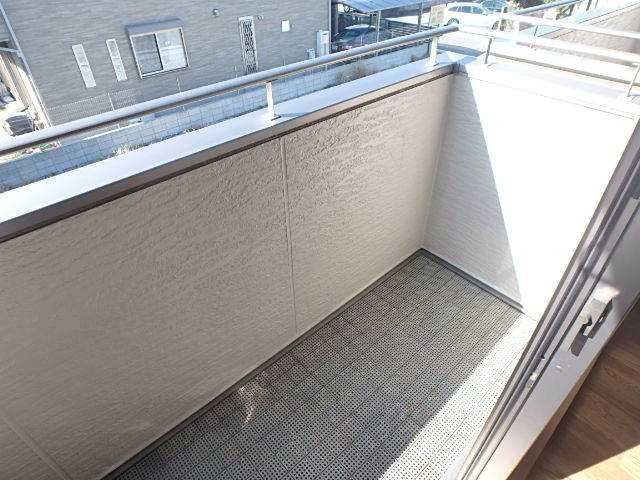 ��ʌ��������܎s��{��x�̓����P���ڂ̃A�p�[�g�̃o���R�j�[