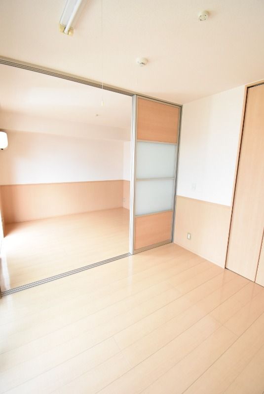 ��ʌ��������܎s�k��g�쒬�P���ڂ̃A�p�[�g�̂��̑������E�X�y�[�X