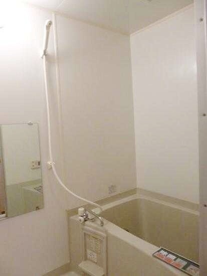 ��ʌ��z�J�s���z�J�T���ڂ̃A�p�[�g�̃o�X