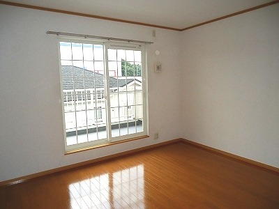 ��ʌ��k�����S�ɓޒ������j�T���ڂ̃A�p�[�g�̂��̑������E�X�y�[�X