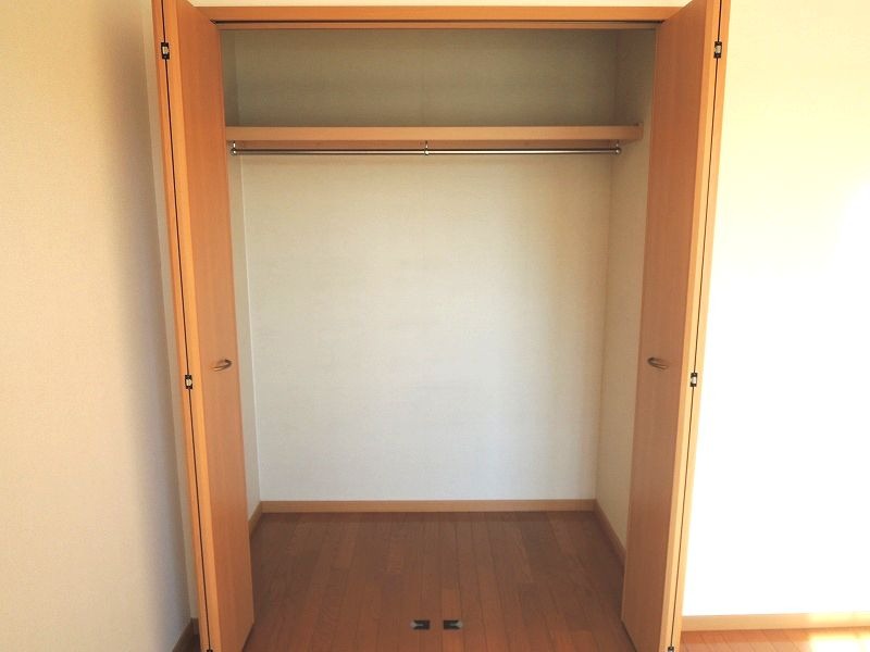 ��ʌ��k�����S�ɓޒ������j�T���ڂ̃A�p�[�g�̎��[