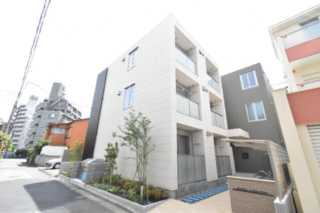 ��ʌ��n�s�쒬�R���ڂ̃}���V�����̌����O��