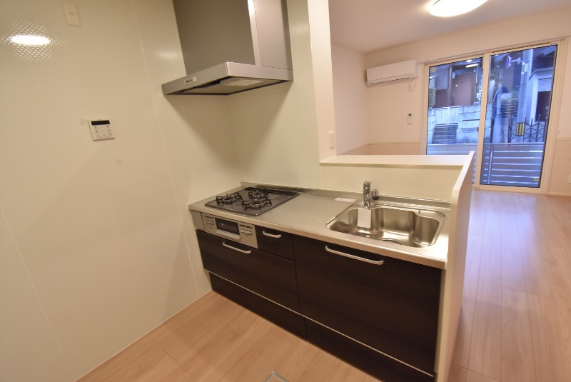 ��ʌ��������܎s������{�����V���ڂ̃A�p�[�g�̃L�b�`��