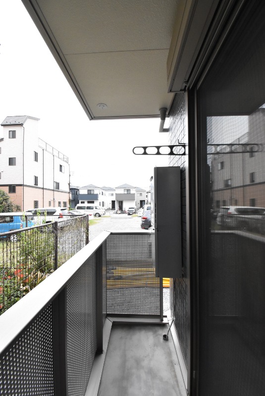 ��ʌ�����s�˒˓��Q���ڂ̃A�p�[�g�̃o���R�j�[