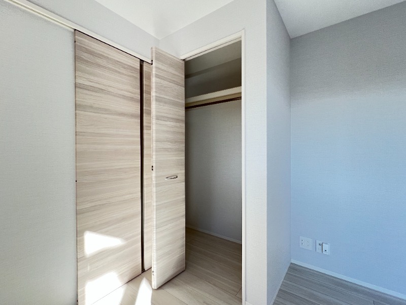 ��ʌ�����s�˒˂P���ڂ̃A�p�[�g�̎��[