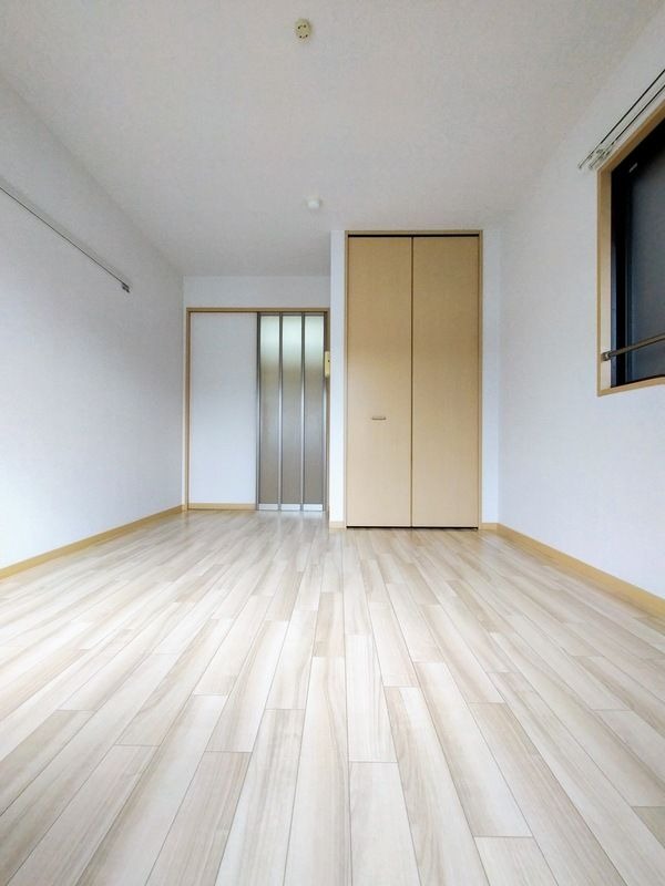 ��ʌ�����s�����J�{���R���ڂ̃A�p�[�g�̂��̑������E�X�y�[�X