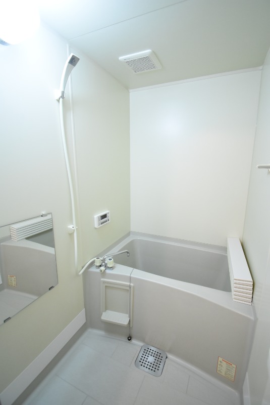 ��ʌ��������܎s��{��k�ܒ��Q���ڂ̃A�p�[�g�̃o�X