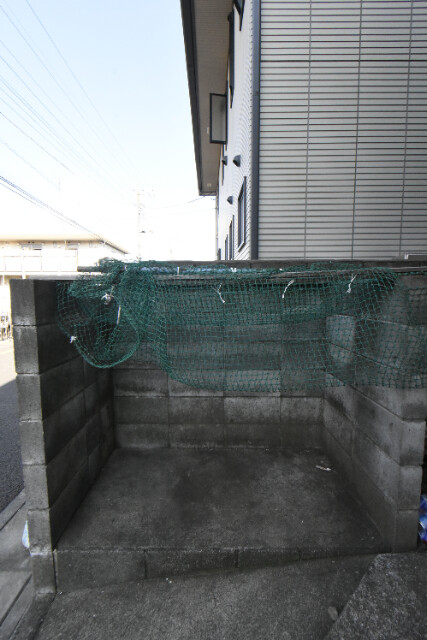 ��ʌ��������܎s�����擌��{�U���ڂ̃A�p�[�g�̂��̑�