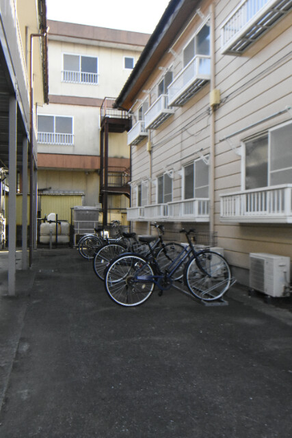 ��ʌ��������܎s�����擌��{�U���ڂ̃A�p�[�g�̂��̑�