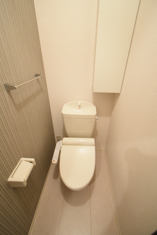 ��ʌ�����s�΋u�Q���ڂ̃A�p�[�g�̃g�C��