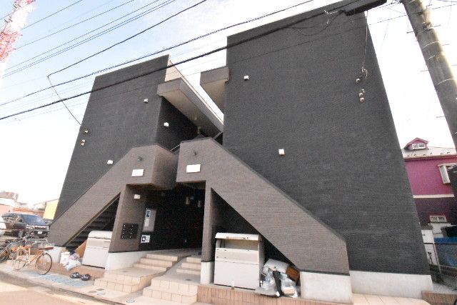 ��ʌ�����s���ԂP����4-19�̃A�p�[�g�̌����O��