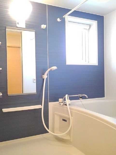 ��ʌ��������܎s��΋�{���Q���ڂ̃A�p�[�g�̃o�X