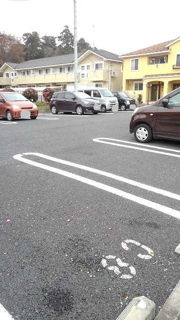 ��ʌ��������܎s��΋�{���Q���ڂ̃A�p�[�g�̒��ԏ�