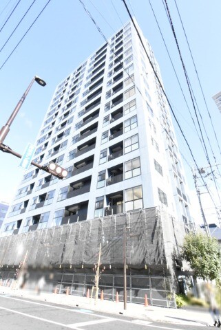 ��ʌ��������܎s��{�撇���R���ڂ̃}���V�����̌����O��