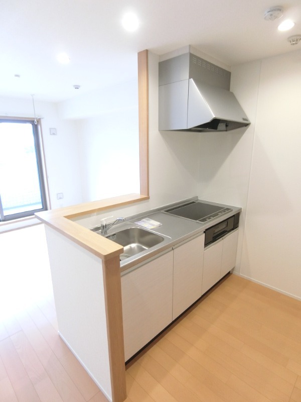 ��ʌ��k�����S�ɓޒ������P���ڂ̃}���V�����̃L�b�`��