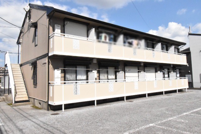 ��ʌ�����s�˒˂S���ڂ̃A�p�[�g�̃G���g�����X