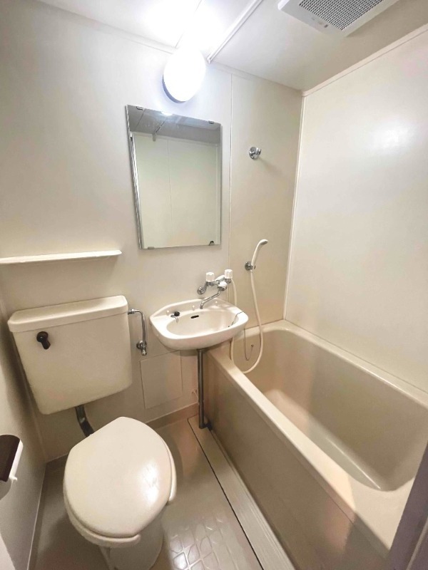 ��ʌ�����s������S���ڂ̃}���V�����̃o�X