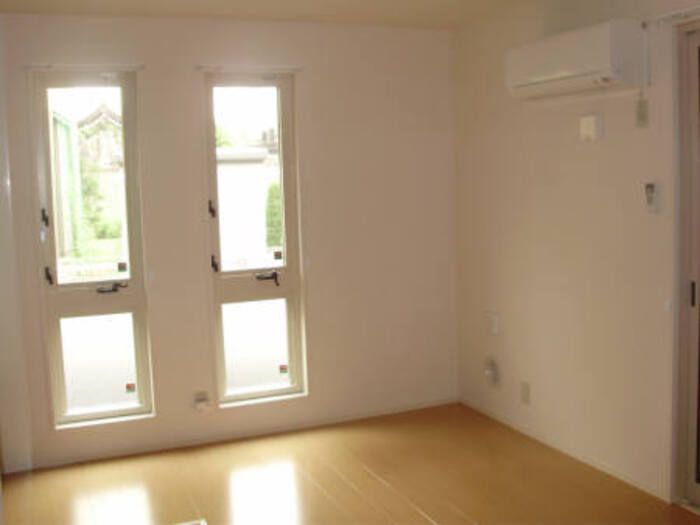 ��ʌ��z�J�s���z�J�P���ڂ̃A�p�[�g�̂��̑������E�X�y�[�X