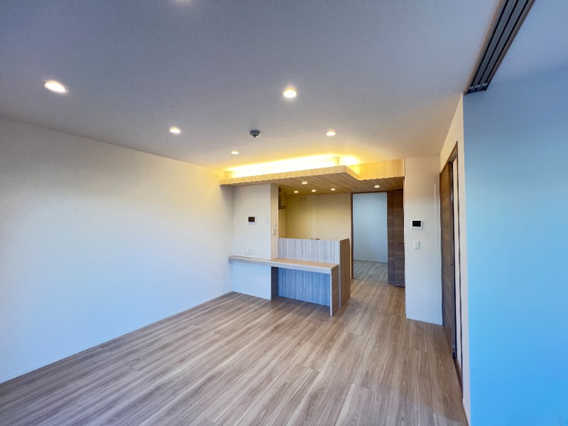 ��ʌ��������܎s�΋�厚���̃A�p�[�g�̋��ԁE���r���O