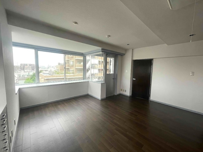 ��ʌ��������܎s��敶���Q���ڂ̃}���V�����̋��ԁE���r���O