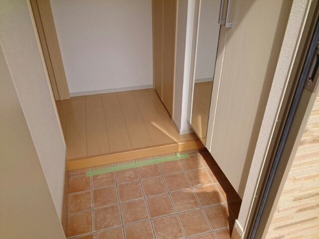 ��ʌ�����s���L�R���ڂ̃A�p�[�g�̌���