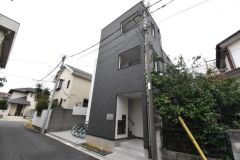 ��ʌ��z�J�s�{�{���P���ڂ̃A�p�[�g�̌����O��