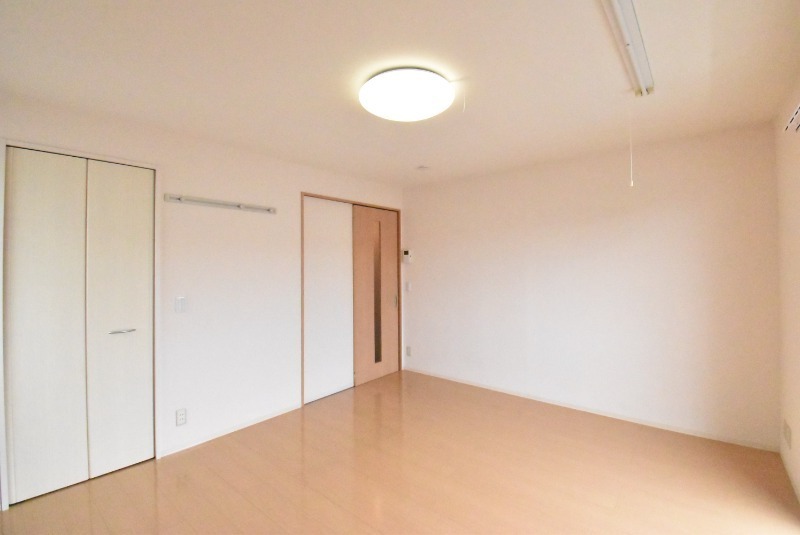 ��ʌ��z�J�s���������P���ڂ̃A�p�[�g�̋��ԁE���r���O