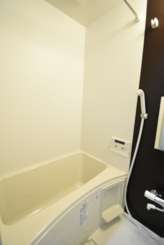 ��ʌ��������܎s�����擌��{�U���ڂ̃A�p�[�g�̃o�X