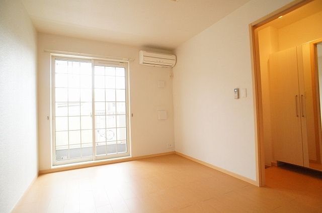 ��ʌ��������܎s����厚�_�c�̃A�p�[�g�̋��ԁE���r���O