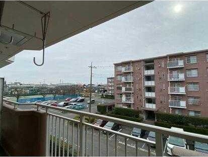 ��ʌ�����s�ђ��̃}���V�����̃o���R�j�[