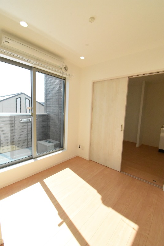 ��ʌ��������܎s�����擌��{�U���ڂ̃A�p�[�g�̂��̑������E�X�y�[�X