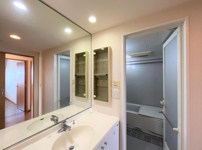 ��ʌ��������܎s�Y�a��k�Y�a�P���ڂ̃}���V�����̐��ʏ�