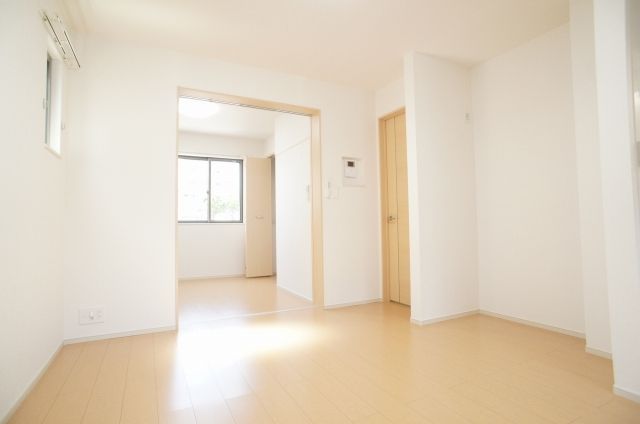 ��ʌ��������܎s�k����i���Q���ڂ̃A�p�[�g�̂��̑������E�X�y�[�X