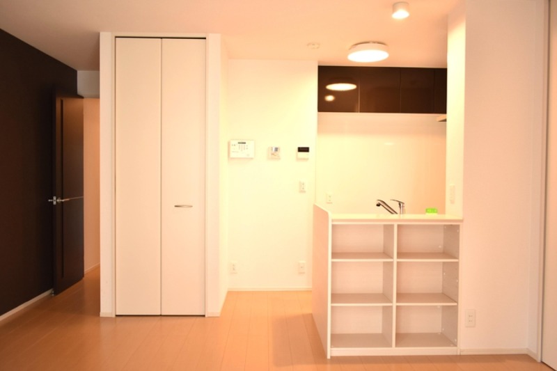 ��ʌ��������܎s��{��O���Q���ڂ̃A�p�[�g�̋��ԁE���r���O