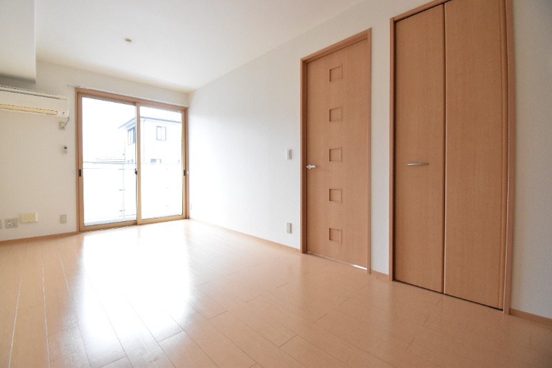 ��ʌ��z�J�s���������P���ڂ̃A�p�[�g�̋����E���r���O