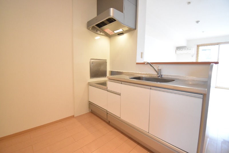 ��ʌ��z�J�s���������P���ڂ̃A�p�[�g�̃L�b�`��