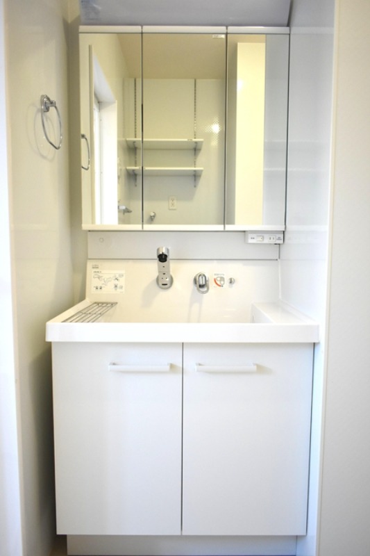 ��ʌ��������܎s��{��O���Q���ڂ̃A�p�[�g�̐��ʏ�