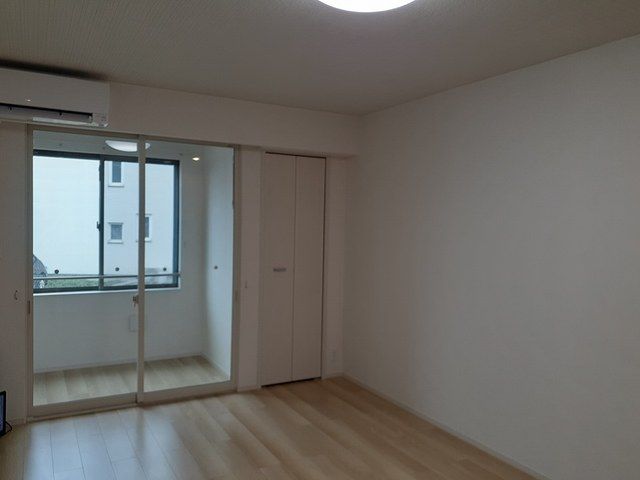 ��ʌ��������܎s����O���U���ڂ̃A�p�[�g�̋��ԁE���r���O