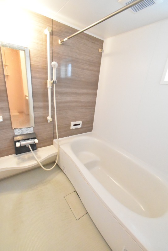 ��ʌ��z�J�s���������P���ڂ̃A�p�[�g�̃o�X