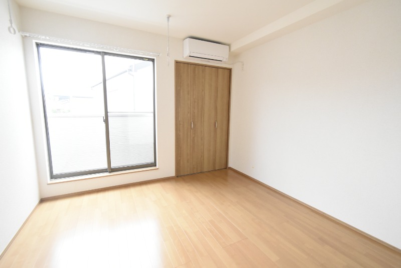 ��ʌ��������܎s�k��听���S���ڂ̃A�p�[�g�̋��ԁE���r���O