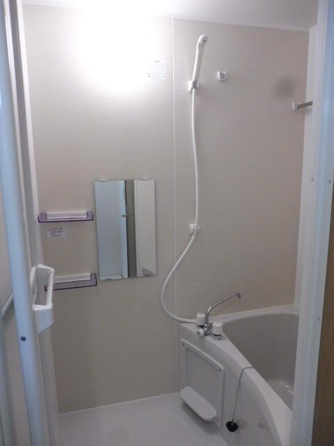 ��ʌ��������܎s�k��听���S���ڂ̃A�p�[�g�̃o�X