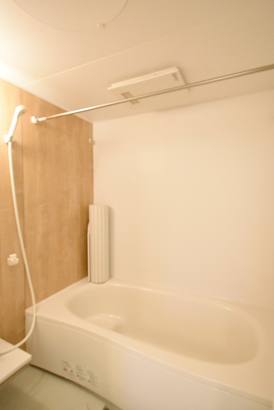 ��ʌ��������܎s��{��O���P���ڂ̃A�p�[�g�̃o�X