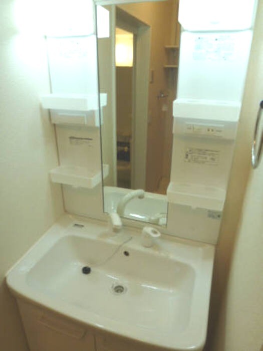 ��ʌ��z�J�s���������P���ڂ̃A�p�[�g�̐��ʏ�